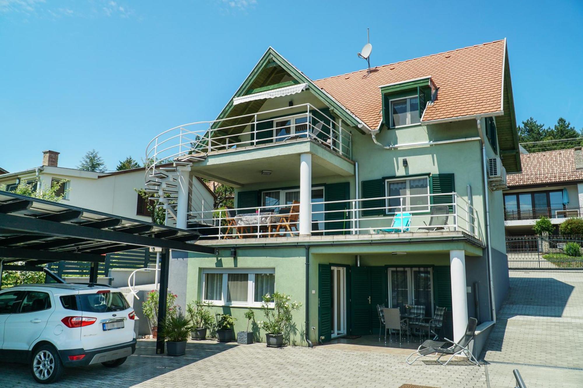 Fügefa Apartman Balatonalmádi Exterior foto