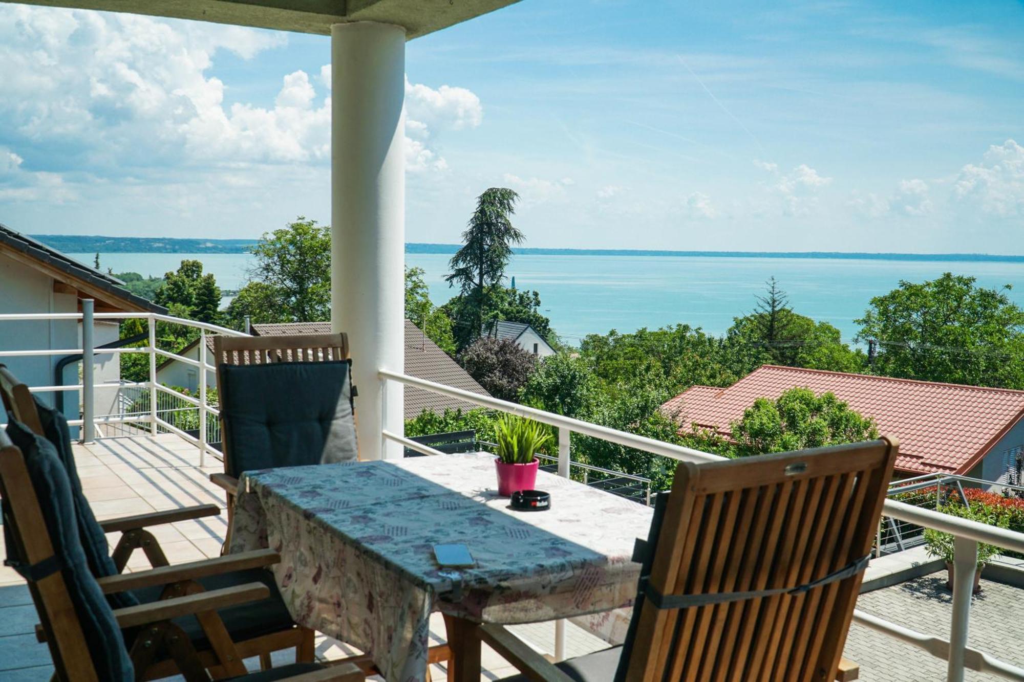 Fügefa Apartman Balatonalmádi Exterior foto