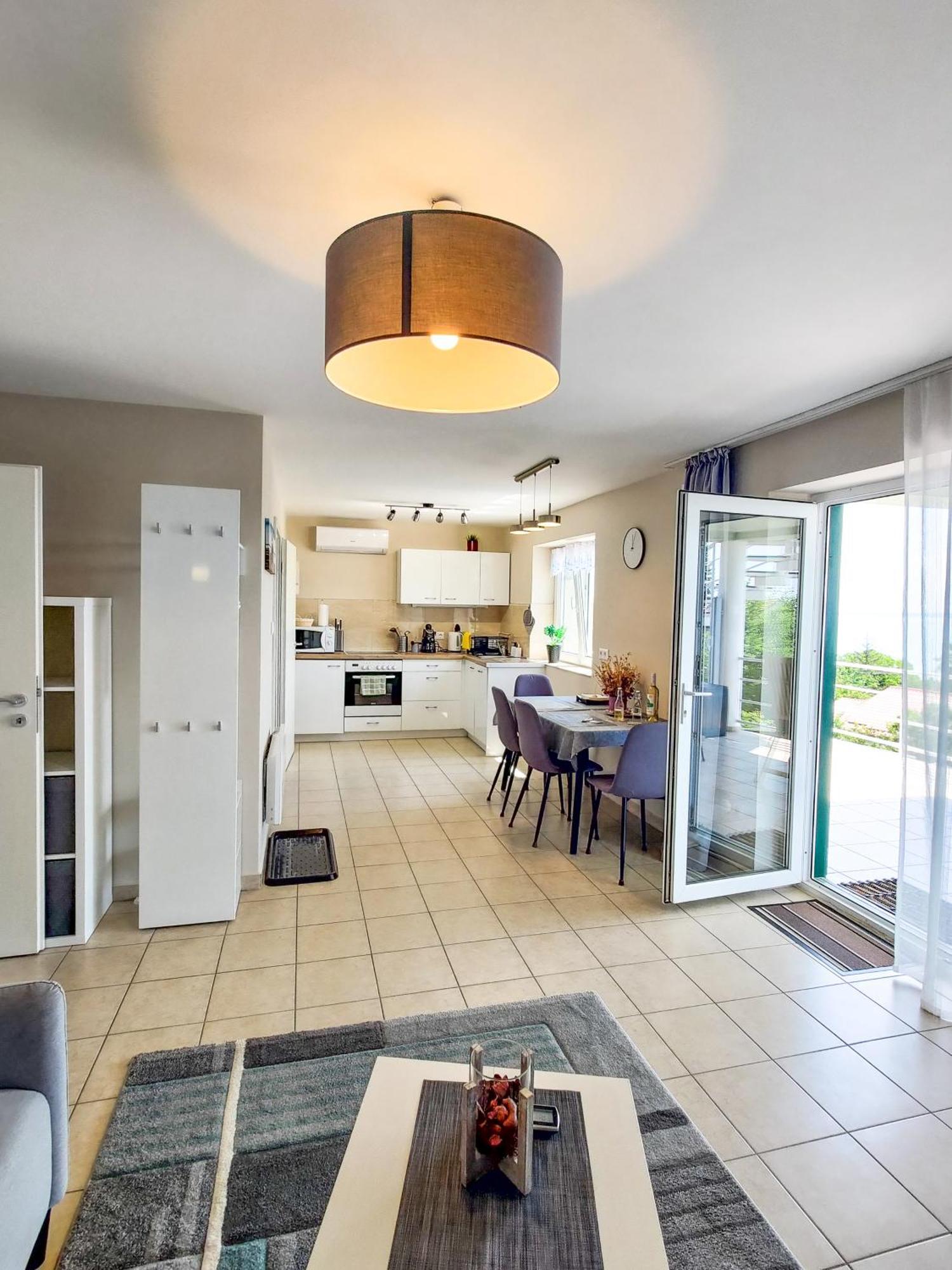 Fügefa Apartman Balatonalmádi Exterior foto